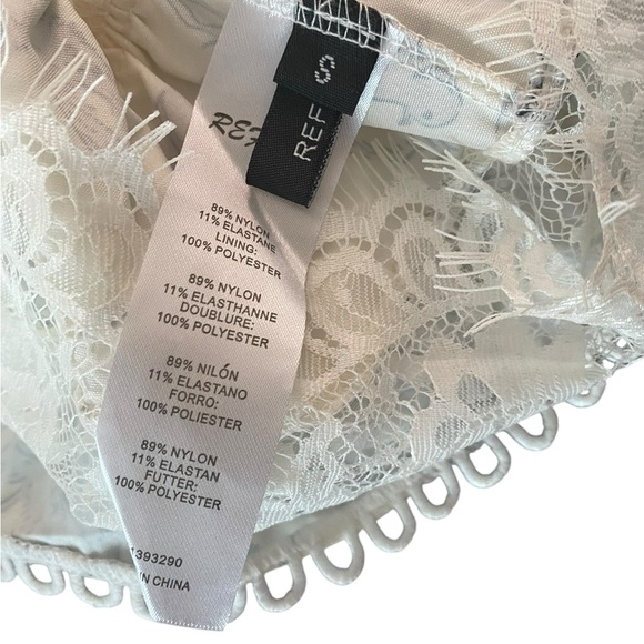 Elegant Cream Floral Ruffle Top - Picture 3 of 15